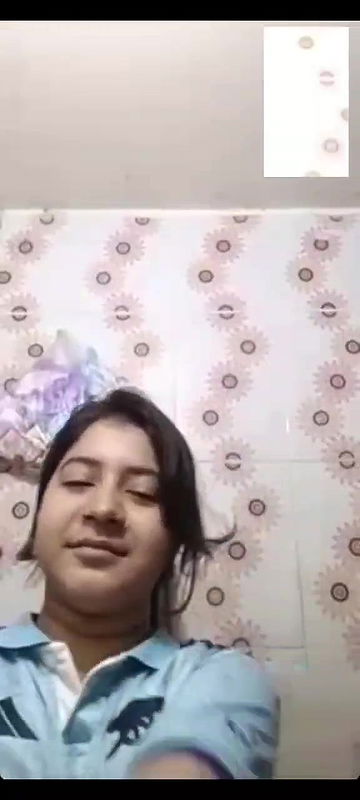 Bengali Sexy Girl Showing Pressing Her Boobs 02