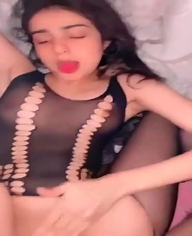 shaved pussy girl fucked