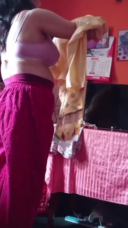 Tanker Mom Changing Clothes In Front Of Her Son 007