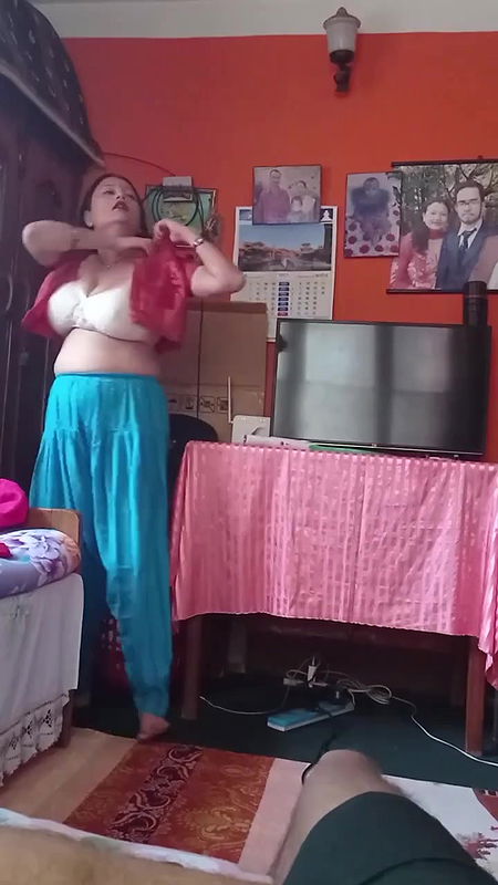 Tanker Mom Changing Clothes In Front Of Her Son 011