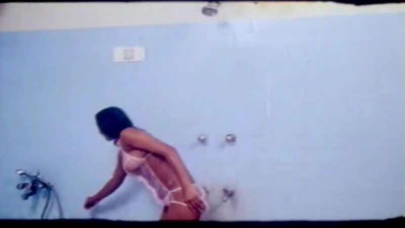Mallu Shower 8