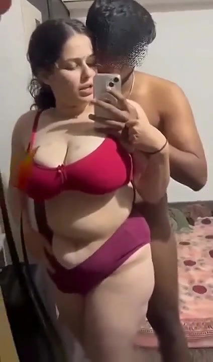 padosi aunty ke sath masti