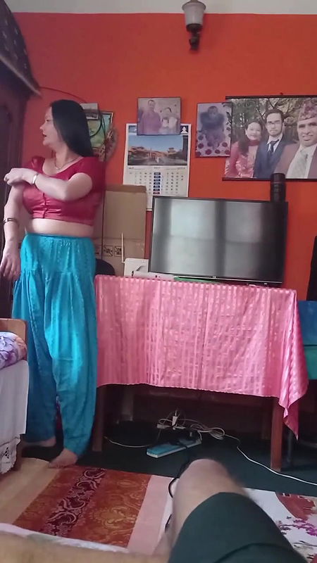 Tanker Mom Changing Clothes In Front Of Her Son 004