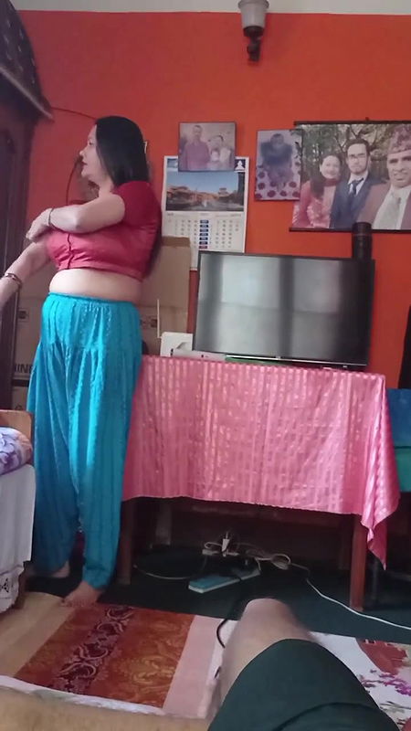 Tanker Mom Changing Clothes In Front Of Her Son 004