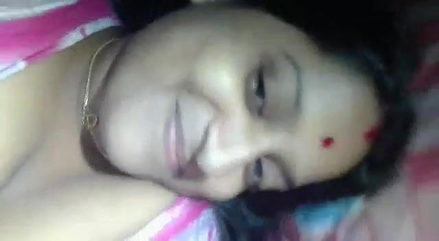 married bhabhi showing her assets