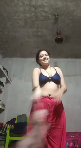shalwar kholke nanggi video banayi