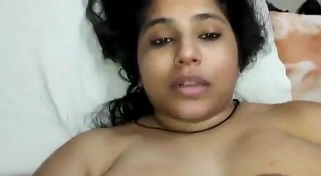 shaved pussy big boob bhabhi fucked
