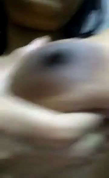 hot desi girl showing her asset