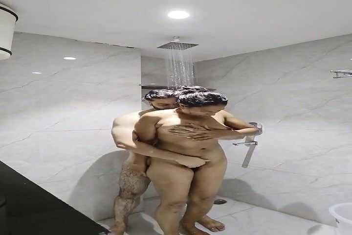 shower sex with hooker