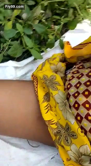 Randi with client outdoor with clear hindi talking