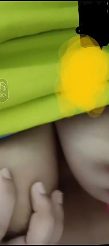 Cheater Big Boobs Bhabhi Showing On Video Call