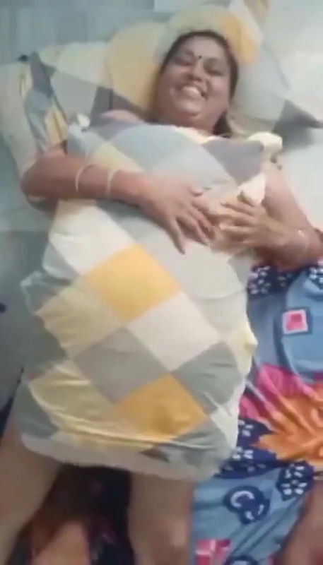 Telugu Cheater Milf Enjoying With Lover