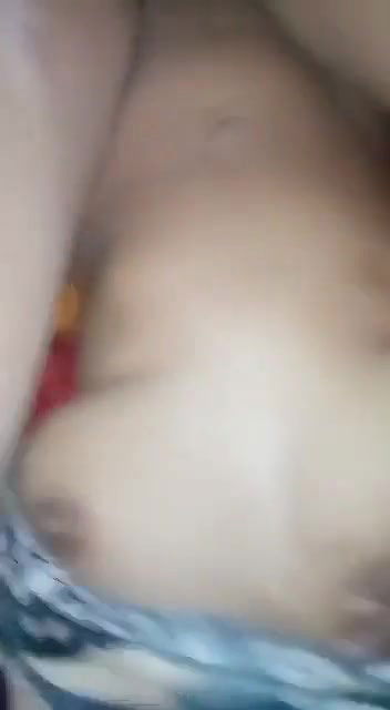 Desi Bhavi Raat Me Unki Nighty Ko Utha Kar Uski Chuchi Ko Dabaya Aur Uska Bur Choda