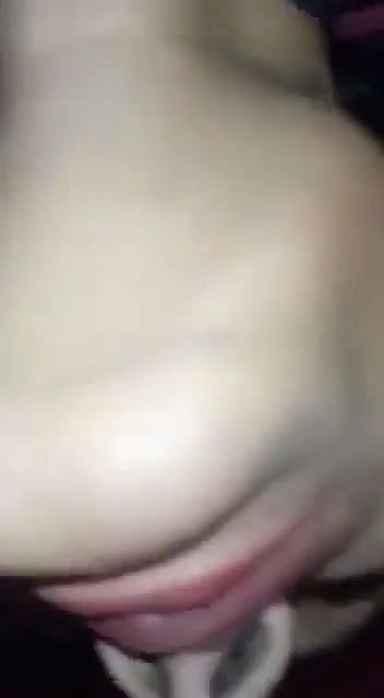 Desi Bhavi Raat Me Unki Nighty Ko Utha Kar Uski Chuchi Ko Dabaya Aur Uska Bur Choda