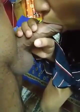 Apne Girlfriend Ke Birthday Par Uske Ghar Ja Kar Uske Muh Me Land Dala Aur Bur Chod Diya