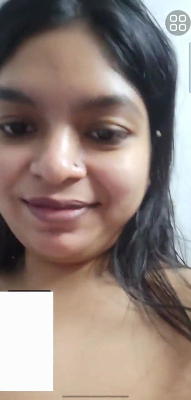 sexy chubby tanker gf pssing