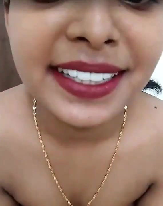 cute girl nude showing live