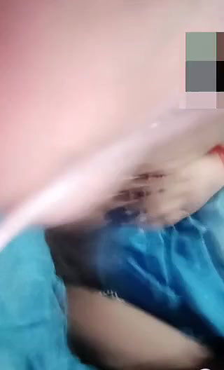 gorgeous village roshna girl showing full nude body beautiful pussy boobs leaked video clip