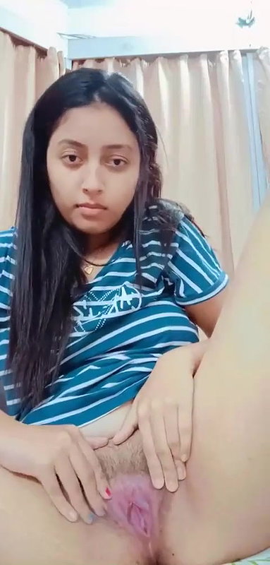 horny indian gf showing pussy clip update