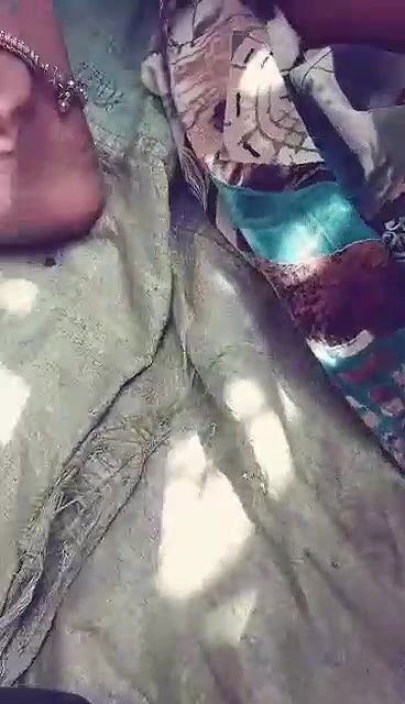 Indian Dehati bhabhi outdoor sex MMS