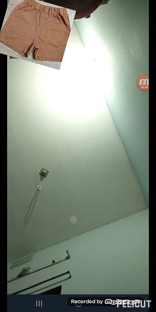 girl showing her assets on vc