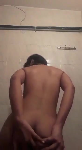 desi girl nude strip in bathroom