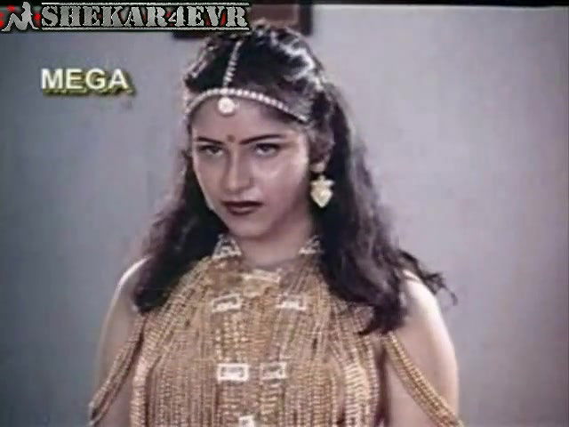 Reshma in Classic Outfit