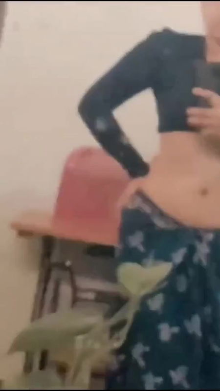 hot desi girl nude show