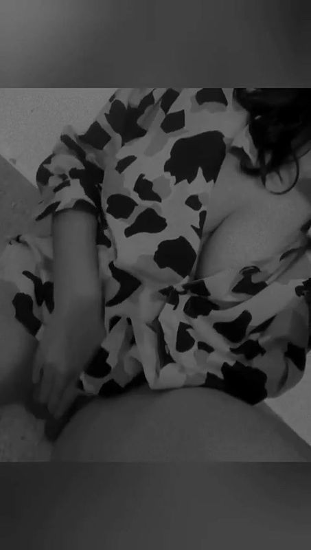 chubby desi girl nude sex and fingering