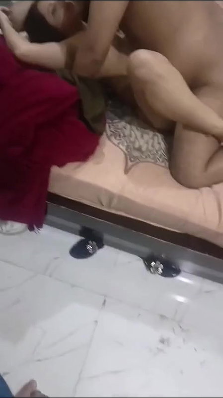 Desi Bhabhi K Apney Do Devar K Sath Majey 2