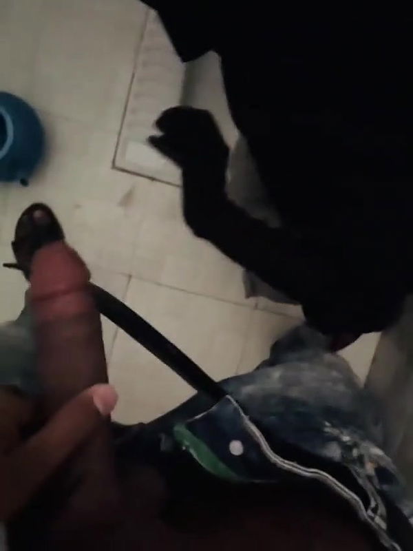 Hijabi Girl Giving BJ And Taking Cum In Mouth