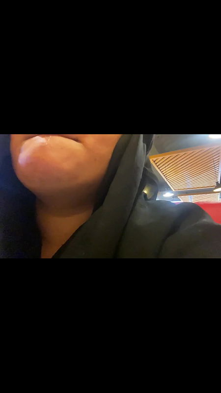 Karachi Hijabi Lover BJ In Restaurant