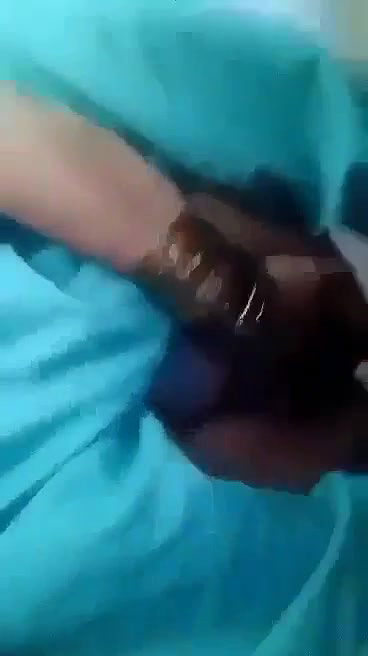 Mature Paki Aunty Showing Boobs And Pussy