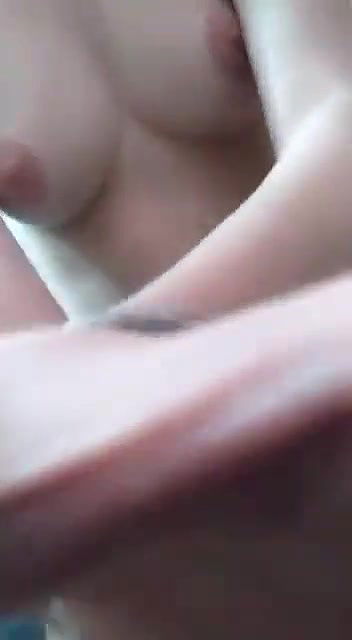 Very Beautiful Young Bhabhi Showing Amazing Boobs And Choot