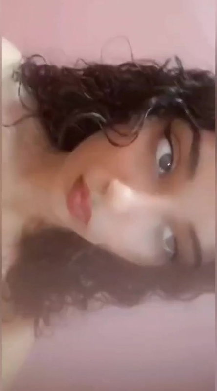 sexy gf showing boobs and pussy