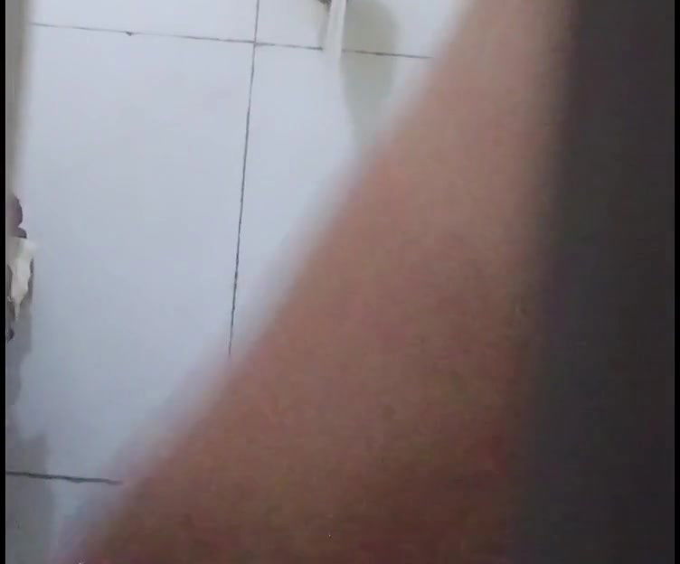 wife bathing secret recording