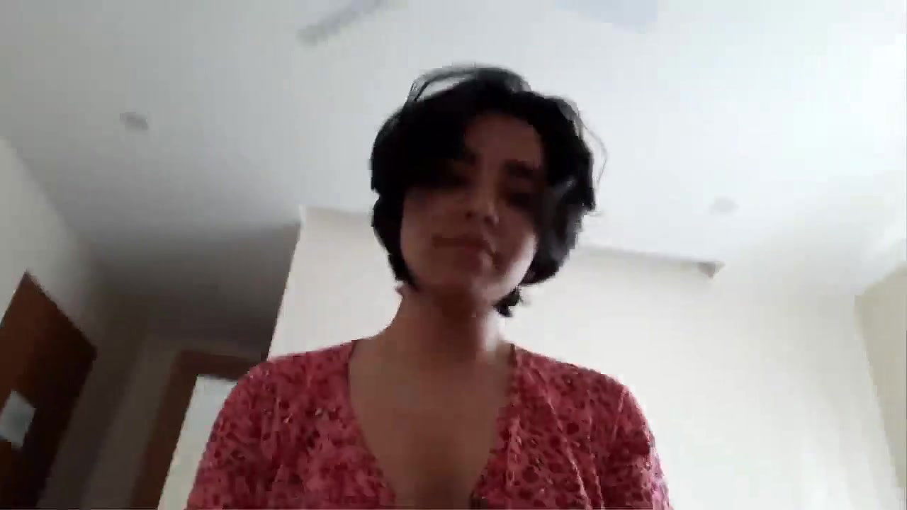 cute popcut hair girl raiding on cock