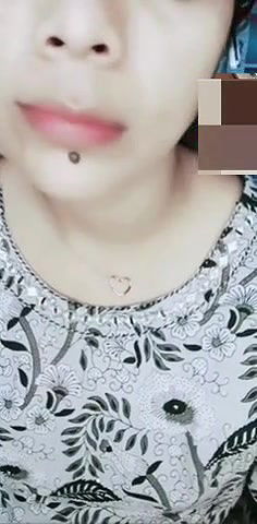 Indian Gorgeous Mole Girlfriend Showing her Boobs  Pussy Online 2