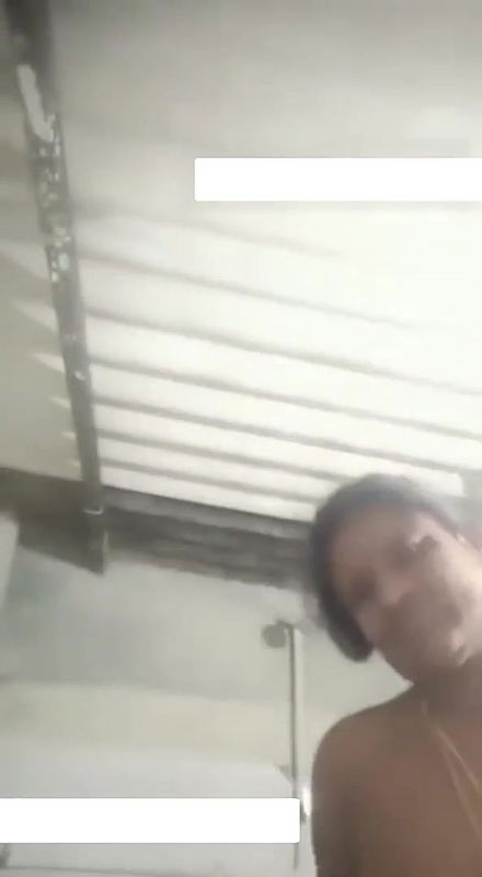 Mature Desi Aunty Taking Bath