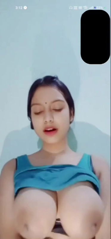 boob show by gf on vc