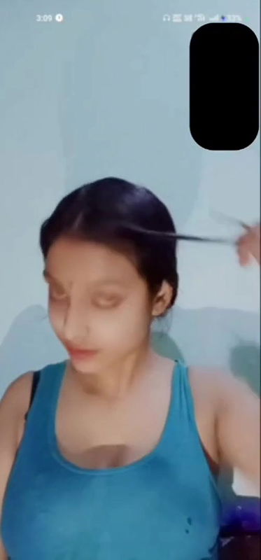 boob show by gf on vc