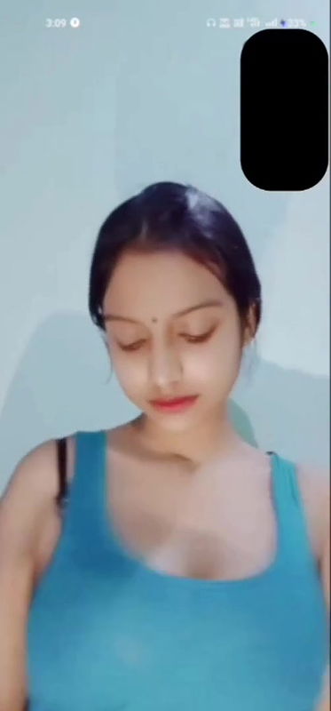 boob show by gf on vc