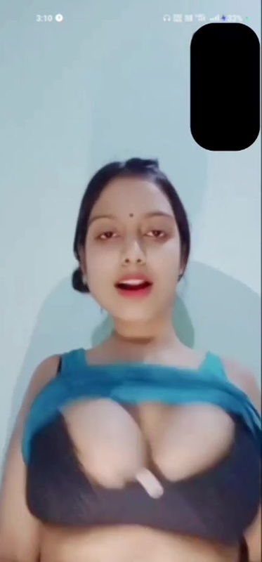 boob show by gf on vc