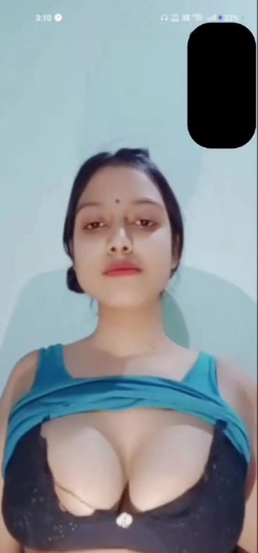 boob show by gf on vc