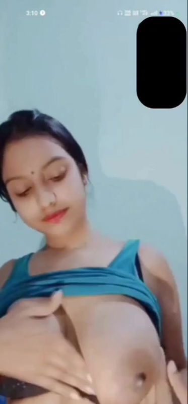 boob show by gf on vc