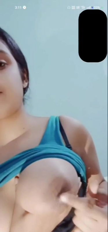 boob show by gf on vc