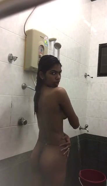 nude bath on vc