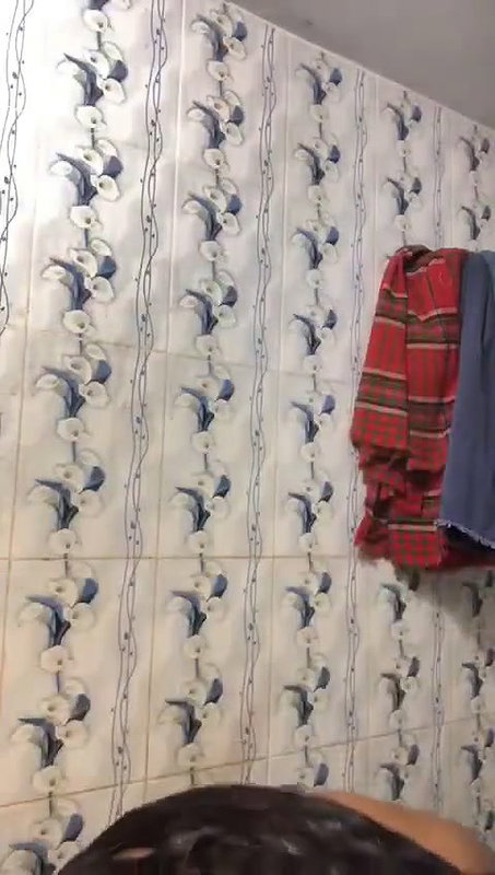 nangi nahati hui video