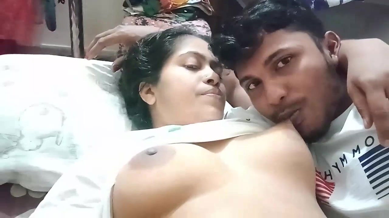 bhabhi ki chuche chusi devar ne