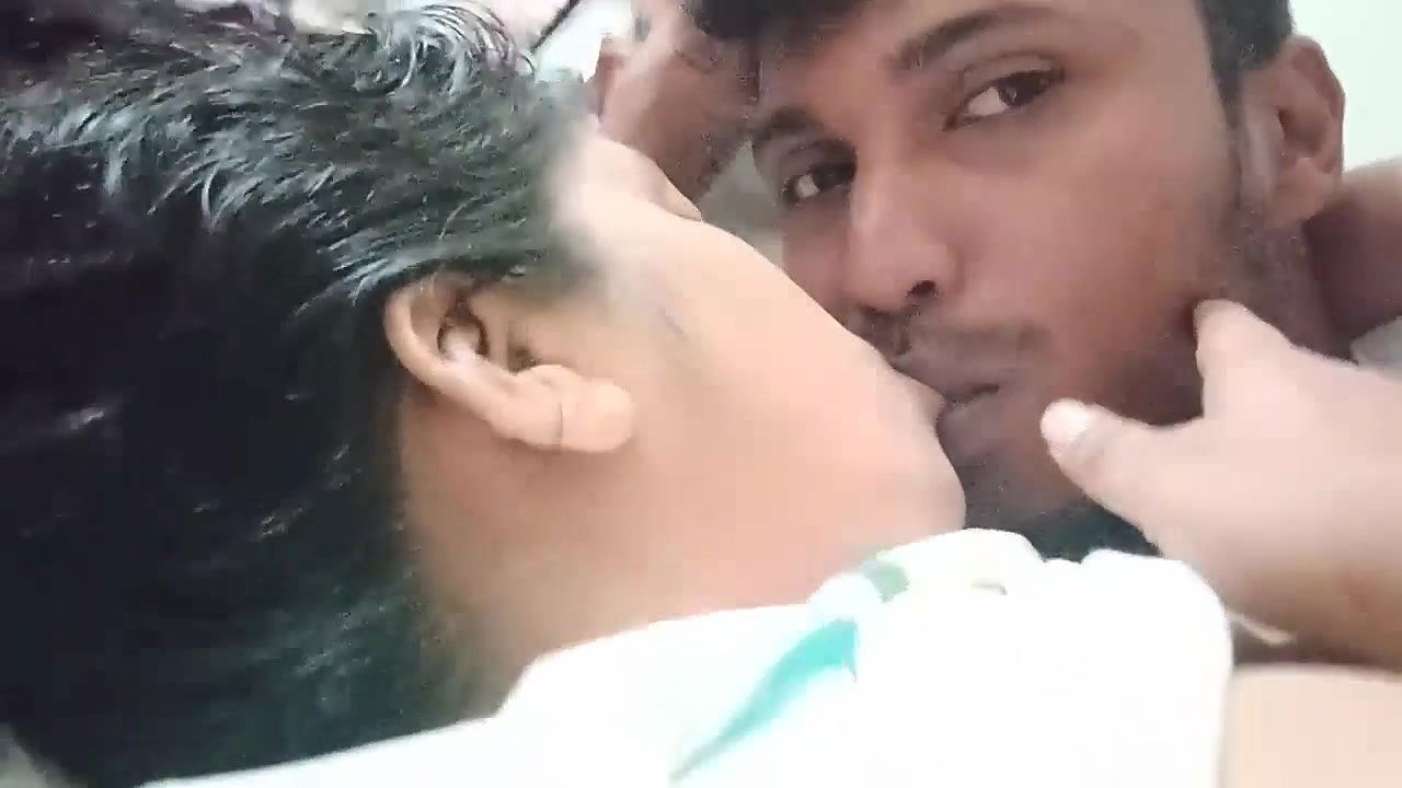 bhabhi ki chuche chusi devar ne